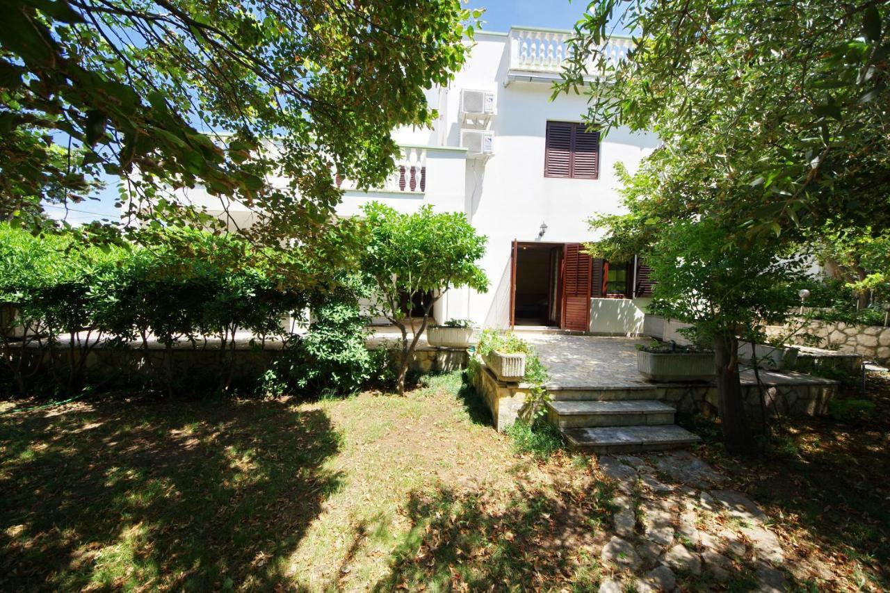 Apartments Eduard Vrsi Exterior photo