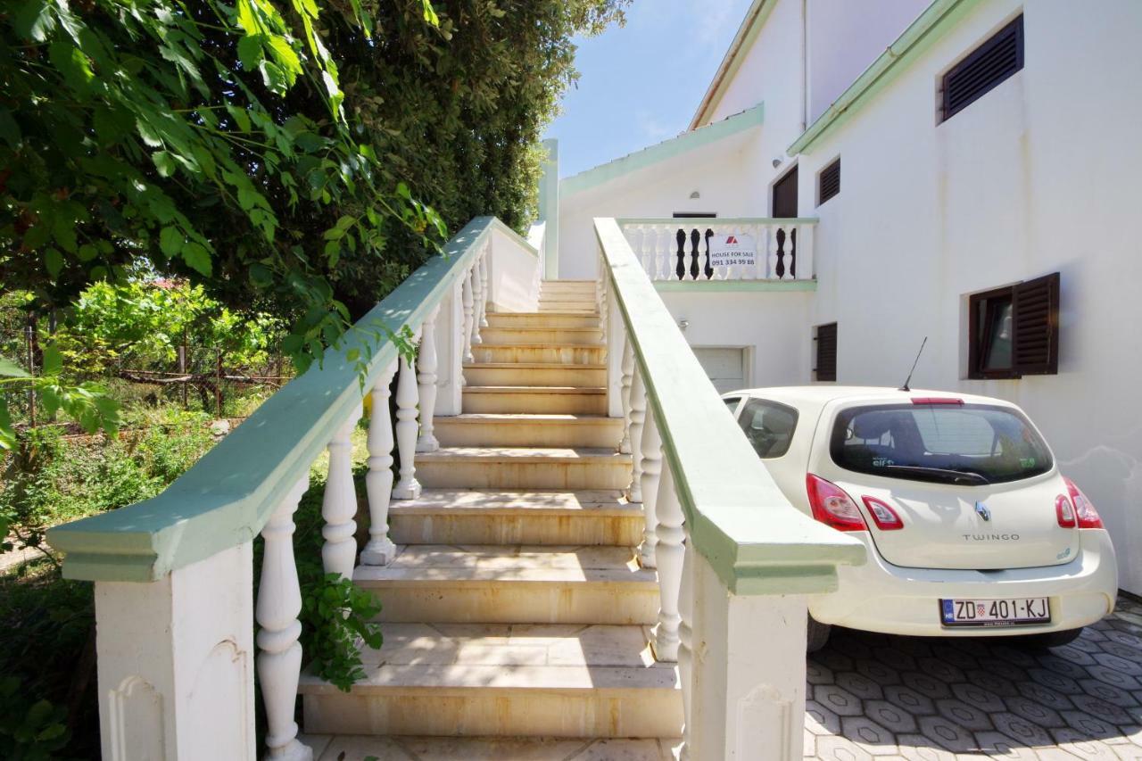 Apartments Eduard Vrsi Exterior photo